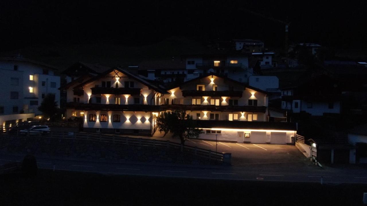 Alpen Gasthof Apartments Hohe Burg Trins Luaran gambar