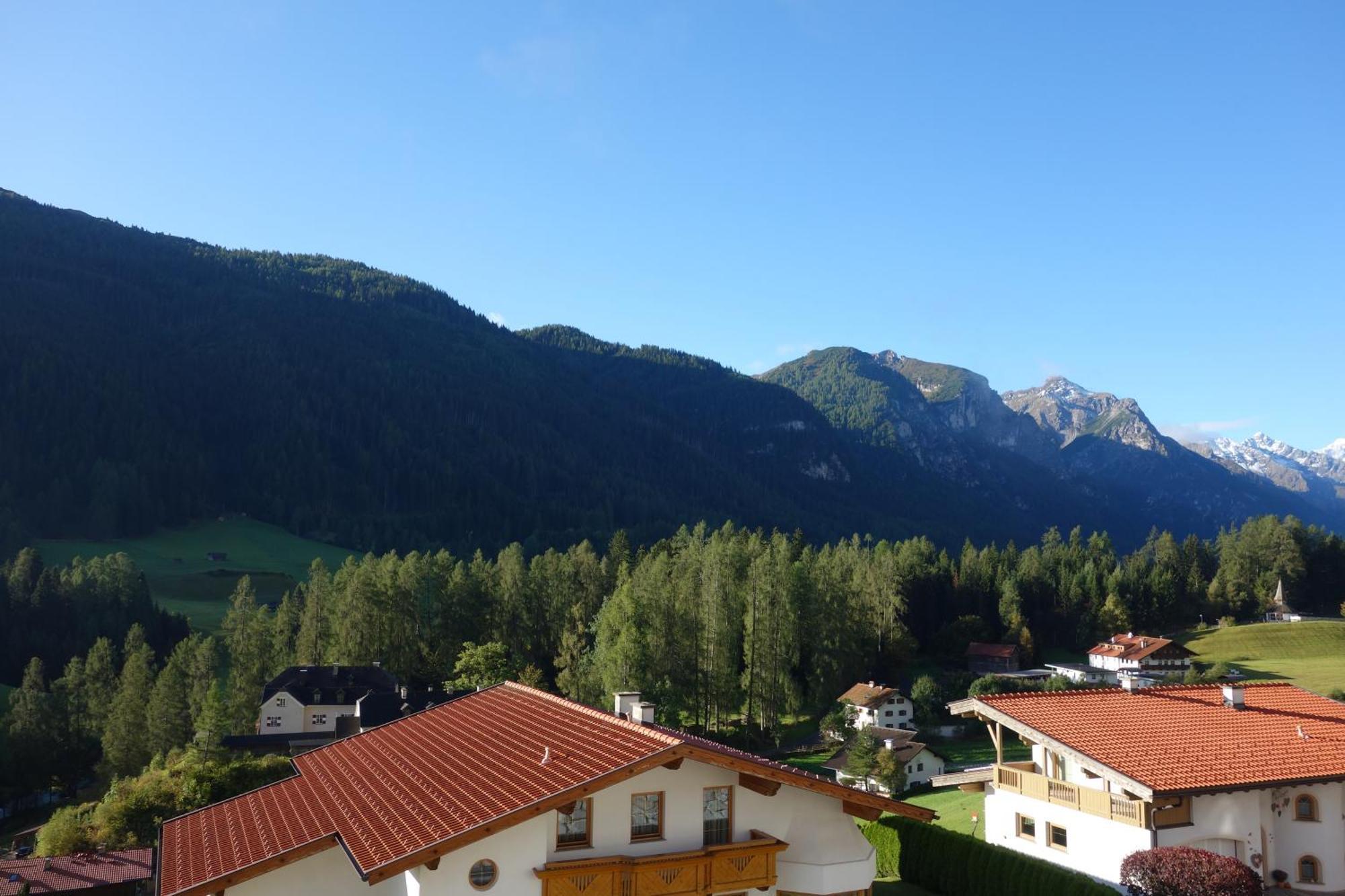 Alpen Gasthof Apartments Hohe Burg Trins Luaran gambar